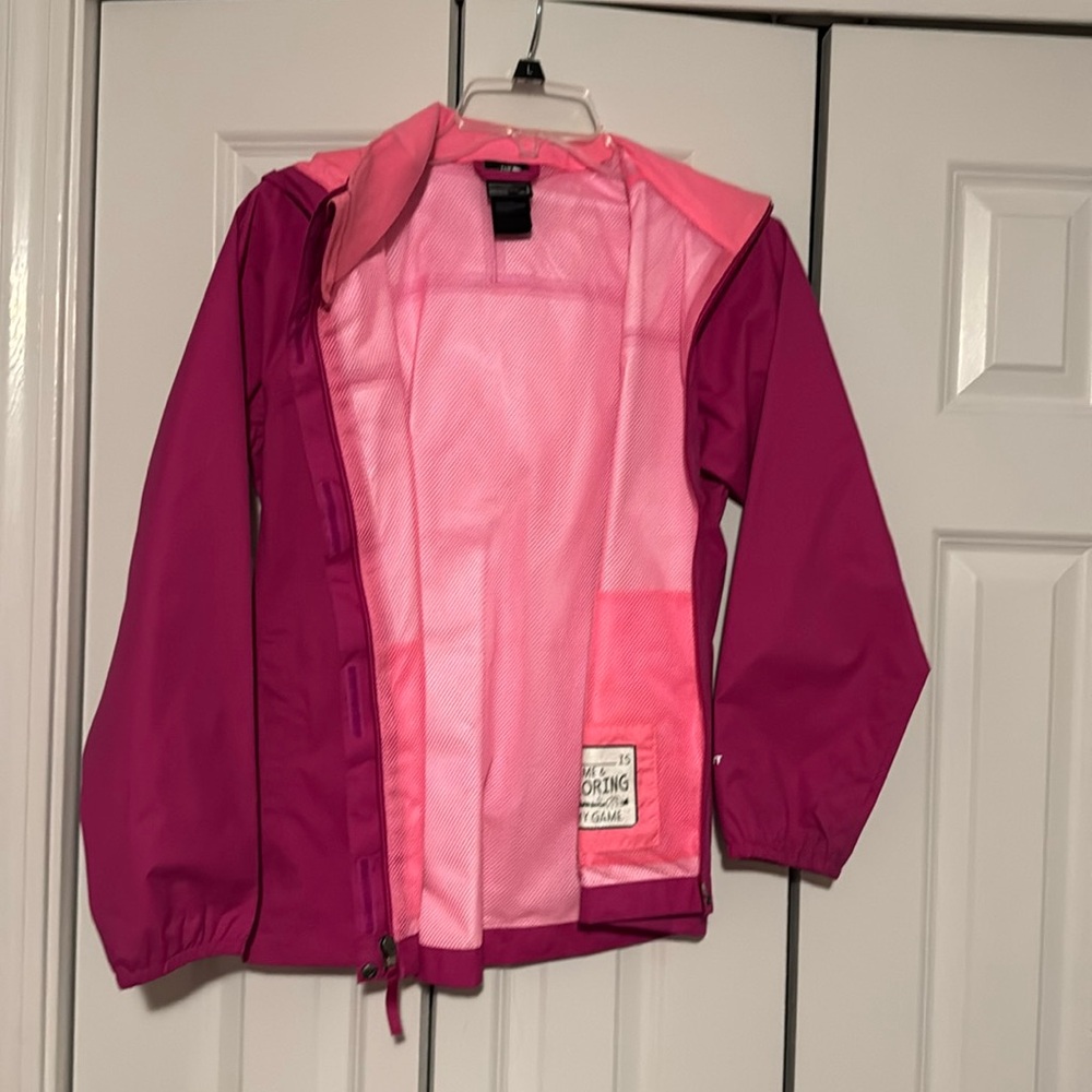 North Face girls jacket, size large (14/16). Like new!